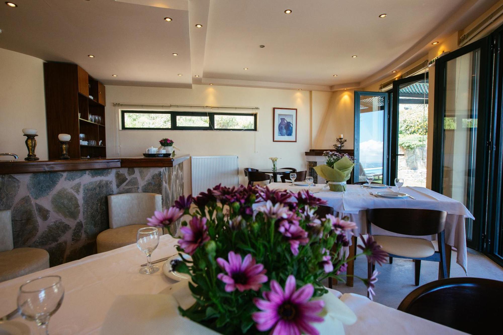 Aetovigla Guesthouse Krousonas  ภายนอก รูปภาพ