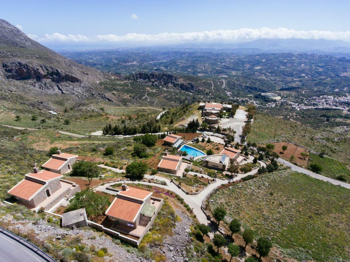 Aetovigla Guesthouse Krousonas  ภายนอก รูปภาพ