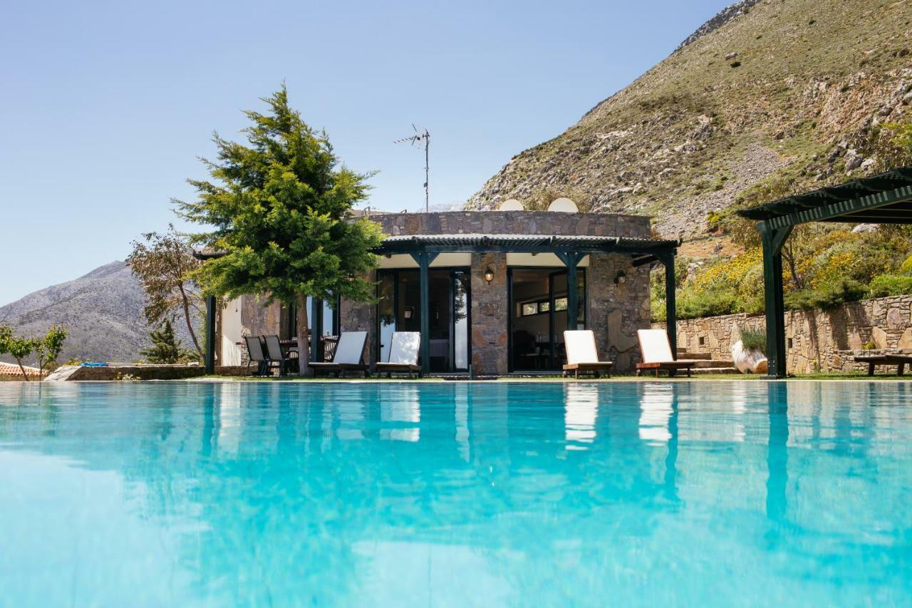 Aetovigla Guesthouse Krousonas  ภายนอก รูปภาพ
