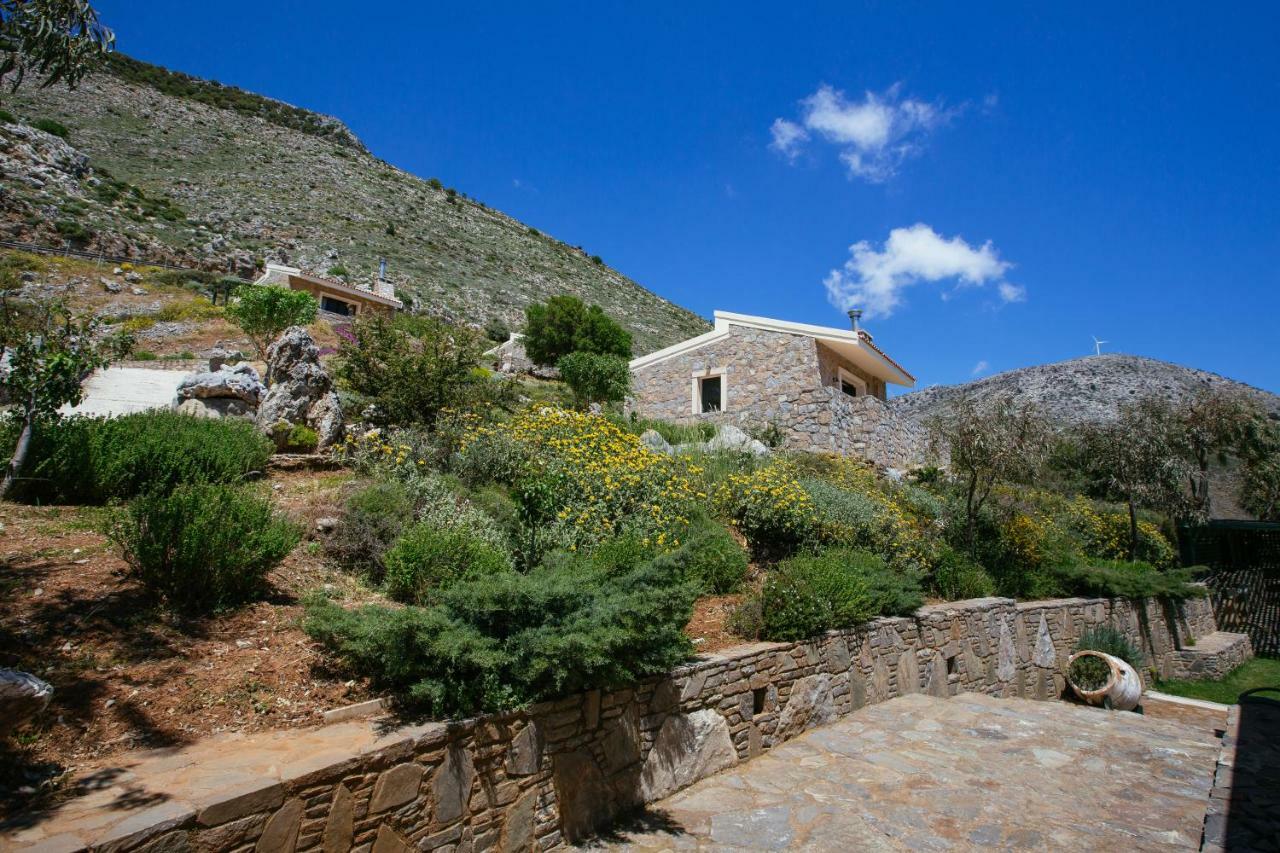 Aetovigla Guesthouse Krousonas  ภายนอก รูปภาพ